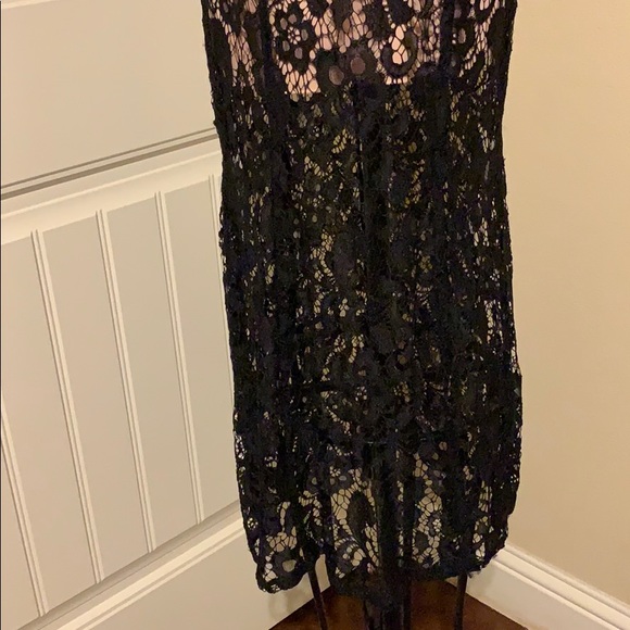 Beautiful lace black evening gown - Picture 6 of 7